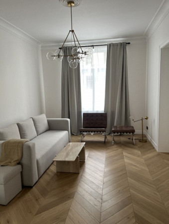 Izīrē modernu 2 istabu dzīvokli Rīgas klusajā centrā.  Piedāvājumā jauns, tikko pēc Rīga - foto 1