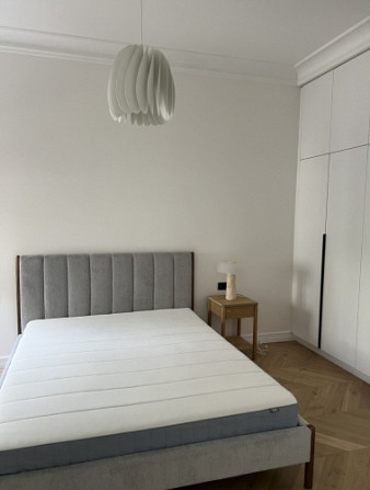 Izīrē modernu 2 istabu dzīvokli Rīgas klusajā centrā.  Piedāvājumā jauns, tikko pēc Rīga - foto 2
