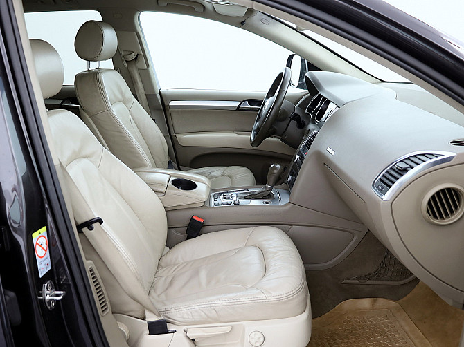 Audi Q7 Luxury Quattro ATM 3.0 TDI 171kW Tallina - foto 6