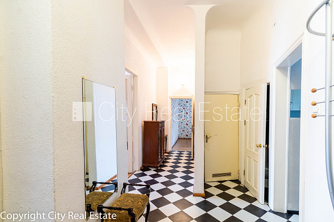 Fasādes māja, slēgts pagalms, ieeja no ielas, ir lifts, logi vērsti mājas abās pusēs, Rīga - foto 15