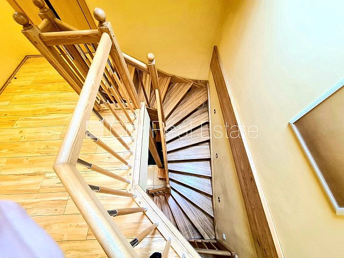 Privātmāja, labiekārtots apzaļumots pagalms, iežogota teritorija, vieta vairākām Jūrmala - foto 17