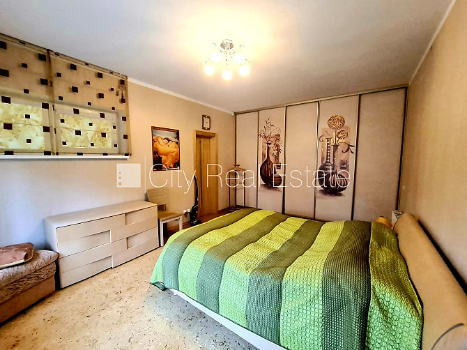 Privātmāja, labiekārtots apzaļumots pagalms, iežogota teritorija, vieta vairākām Jūrmala - foto 15