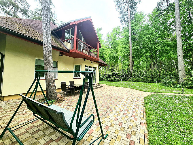 Privātmāja, labiekārtots apzaļumots pagalms, iežogota teritorija, vieta vairākām Jūrmala - foto 2