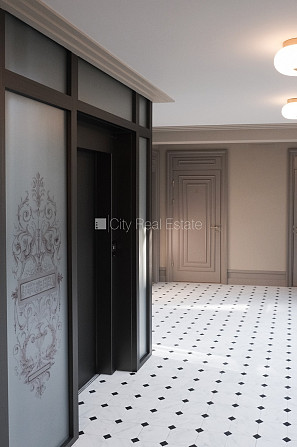 Проект - Kalpaka Park Residence, фасадный дом, вход с улицы, полуподвал, лифт, одна Рига - изображение 10