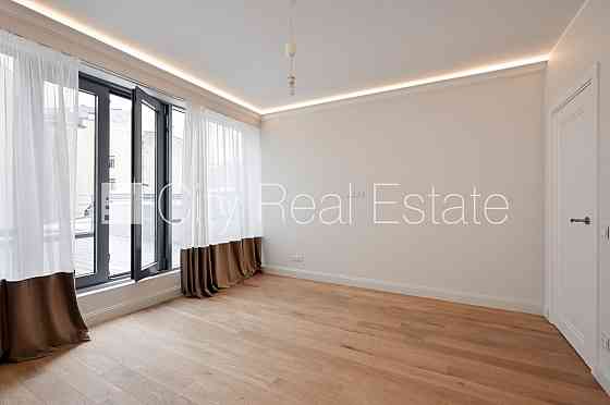 Проект - Kalpaka Residence, фасадный дом, реновированный дом, благоустроенный озеленённый Рига