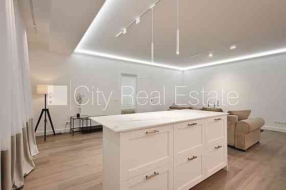 Проект - Kalpaka Park Residence, фасадный дом, реновированный дом, вход с улицы, лифт, Rīga