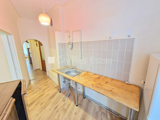 Fasādes māja, renovēta māja, slēgts pagalms, ieeja no ielas, kāpņu telpa pēc kosmētiskā Rīga - foto 16
