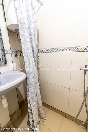 Fasādes māja, renovēta māja, slēgts pagalms, ieeja no ielas, kāpņu telpa pēc kosmētiskā Rīga - foto 19