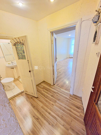 Fasādes māja, renovēta māja, slēgts pagalms, ieeja no ielas, kāpņu telpa pēc kosmētiskā Rīga - foto 4