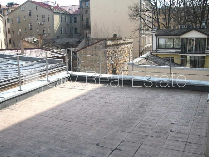 Projekts - Kalpaka Residence, fasādes māja, renovēta māja, objektu apsargā fiziskā apsardze, Rīga - foto 11