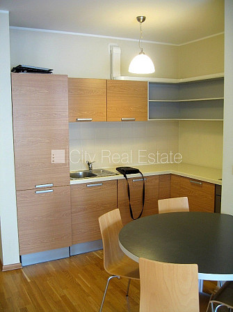 Projekts - Kalpaka Residence, fasādes māja, renovēta māja, objektu apsargā fiziskā apsardze, Rīga - foto 10