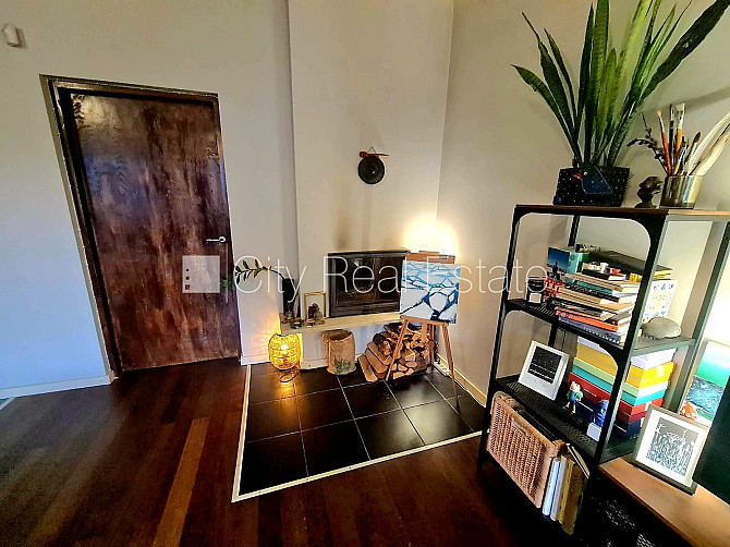 Zeme īpašumā, pagalma māja, ieeja no pagalma, logi vērsti mājas abās pusēs, studio tipa, Rīga - foto 10