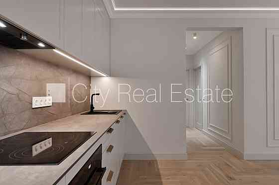 Проект - Kalpaka Residence, фасадный дом, реновированный дом, объект охраняет физическая Rīga