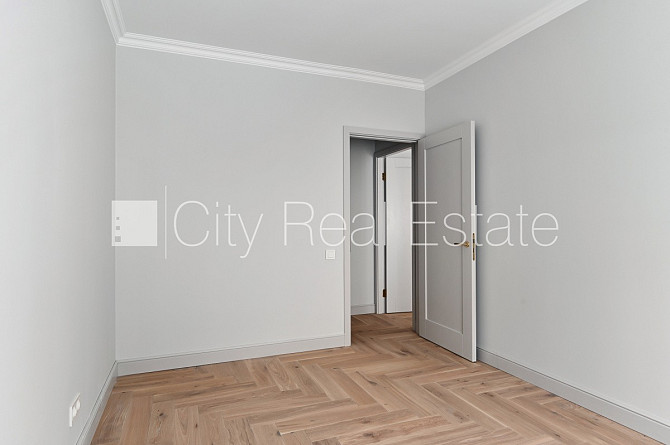 Projekts - Kalpaka Residence, fasādes māja, renovēta māja, objektu apsargā fiziskā apsardze, Rīga - foto 5