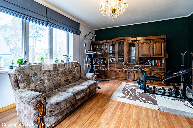 Renovēta māja, keramzīta bloku sienas, labiekārtota apzaļumota teritorija, iežogota Jūrmala - foto 2