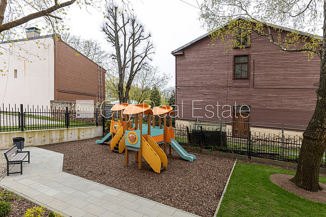 Zeme īpašumā, namīpašums, renovēta māja, labiekārtots apzaļumots pagalms, mājā mainīta Rīga - foto 11