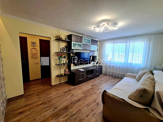 Zeme īpašumā, labiekārtota apzaļumota teritorija, vieta vairākām automašīnām, ir lifts, Rīga - foto 1