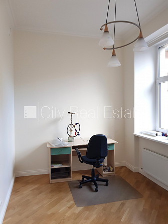 Pagalma māja, restaurēta māja, slēgts pagalms, ieeja no pagalma, kāpņu telpa pēc Rīga - foto 12