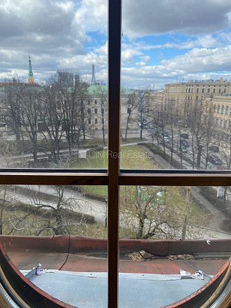 Renovēta māja, slēgts pagalms, mansards, kāpņu telpa pēc kosmētiskā remonta, logi vērsti Rīga - foto 9