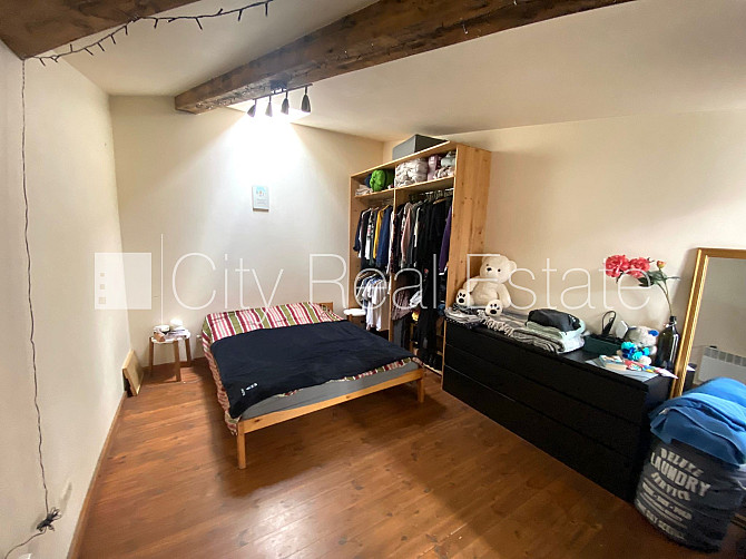 Renovēta māja, slēgts pagalms, mansards, kāpņu telpa pēc kosmētiskā remonta, logi vērsti Rīga - foto 2