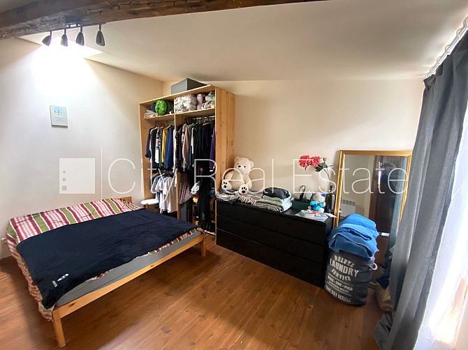 Renovēta māja, slēgts pagalms, mansards, kāpņu telpa pēc kosmētiskā remonta, logi vērsti Rīga - foto 3