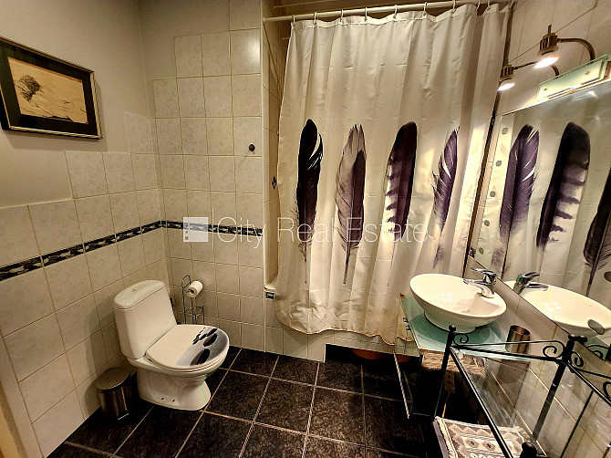 Zeme īpašumā, pagalma māja, slēgts pagalms, ieeja no pagalma, kāpņu telpa pēc kosmētiskā Rīga - foto 20