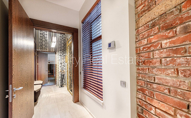 Fasādes māja, renovēta māja, slēgta teritorija, luksuss apartamenti , ir lifts, kāpņu telpa Rīga - foto 19