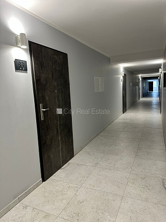 Zeme īpašumā, paneļu māja, labiekārtota apzaļumota teritorija, bezmaksas stāvvieta Cēsis un Cēsu novads - foto 14