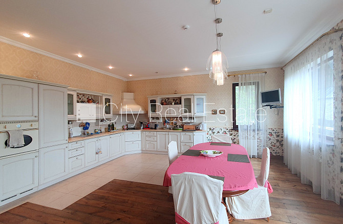 Zeme īpašumā, privātmāja, jaunceltne, labiekārtota apzaļumota teritorija 3300 m2, bruģēts Jūrmala - foto 13
