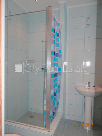 Pagalma māja, slēgts pagalms, ieeja no pagalma, logi vērsti uz pagalma pusi, studio tipa, Rīga - foto 12