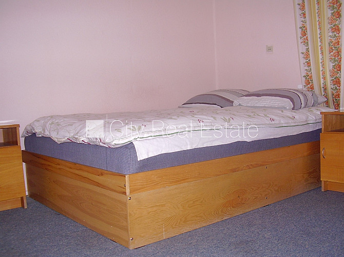 Fasādes māja, renovēta māja, slēgts pagalms, kāpņu telpa pēc kosmētiskā remonta, istabas Rīga - foto 5