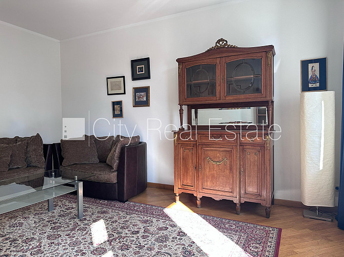 Restaurēta māja, labiekārtota apzaļumota teritorija, labiekārtots apzaļumots pagalms, vieta Rīga - foto 2