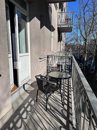 Restaurēta māja, labiekārtota apzaļumota teritorija, labiekārtots apzaļumots pagalms, vieta Rīga - foto 6