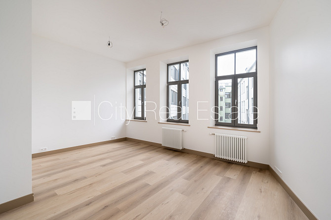Проект - Place 4, фасадный дом, реновированный дом, лифт, лестничная клетка после Рига - изображение 1