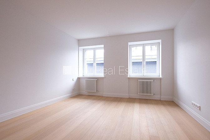 Fasādes māja, renovēta māja, slēgts pagalms, ieeja no ielas, ir lifts, kāpņu telpa pēc Rīga - foto 3