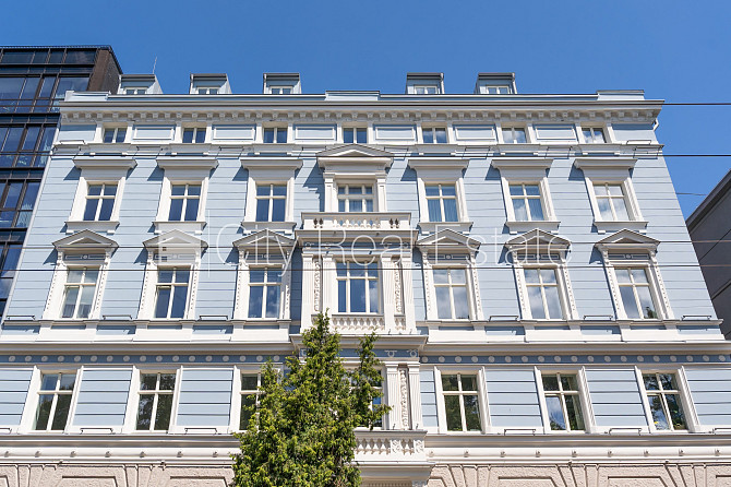 Fasādes māja, renovēta māja, slēgts pagalms, ieeja no ielas, ir lifts, kāpņu telpa pēc Rīga - foto 18
