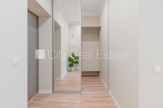 Fasādes māja, renovēta māja, slēgts pagalms, ieeja no ielas, ir lifts, kāpņu telpa pēc Rīga - foto 6