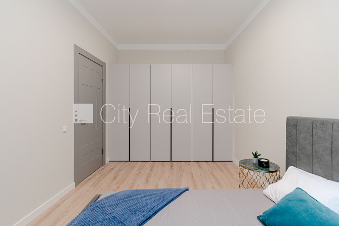 Fasādes māja, renovēta māja, apsaimniekošanas maksa mēnesī 70 EUR, ieeja no ielas, ir lifts, Rīga - foto 5