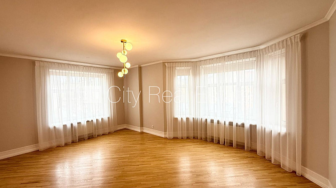 Fasādes māja, renovēta māja, ieeja no ielas, luksuss apartamenti , ir lifts, kāpņu telpa pēc Rīga - foto 6