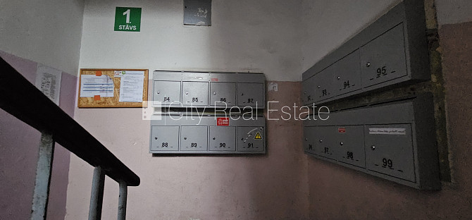 Bezmaksas stāvvieta pagalmā, kāpņu telpa pēc kosmētiskā remonta, istabas izolētas 1 gab., Rīga - foto 12