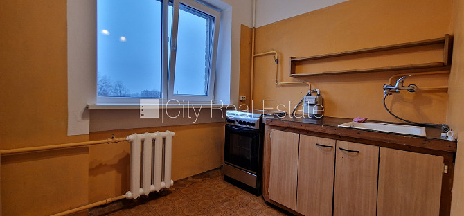 Bezmaksas stāvvieta pagalmā, kāpņu telpa pēc kosmētiskā remonta, istabas izolētas 1 gab., Rīga - foto 7