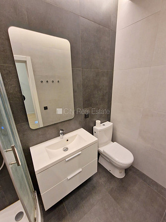Fasādes māja, renovēta māja, slēgts pagalms, ieeja no ielas un pagalma, ir lifts, kāpņu Rīga - foto 13