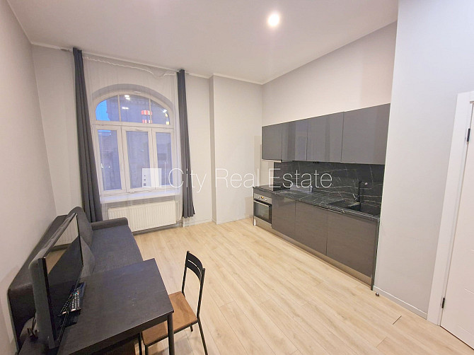 Fasādes māja, renovēta māja, slēgts pagalms, ieeja no ielas un pagalma, ir lifts, kāpņu Rīga - foto 7