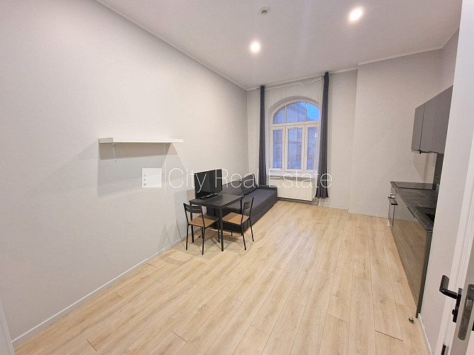 Fasādes māja, renovēta māja, slēgts pagalms, ieeja no ielas un pagalma, ir lifts, kāpņu Rīga - foto 10