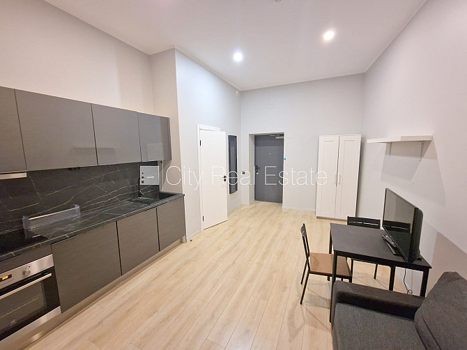 Fasādes māja, renovēta māja, slēgts pagalms, ieeja no ielas un pagalma, ir lifts, kāpņu Rīga - foto 3