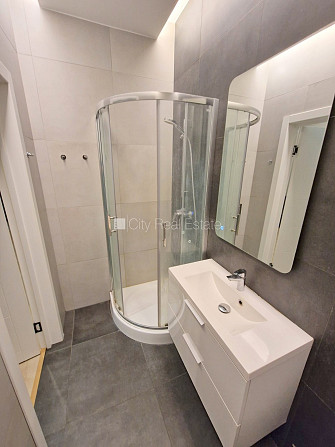 Fasādes māja, renovēta māja, slēgts pagalms, ieeja no ielas un pagalma, ir lifts, kāpņu Rīga - foto 11