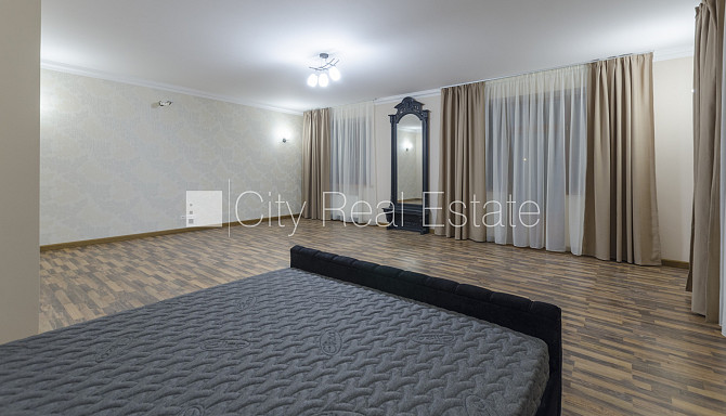 Zeme īpašumā, renovēta māja, mainīts Jumta segums, ķieģeļu mūra sienas, fasāde ar Rīga - foto 17