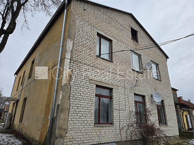 Tiek pārdots namīpašums Jaunjelgavas pilsētas centrā, kas sastāv no 7 dzīvokļiem. Lielisks Jaunjelgava - foto 6