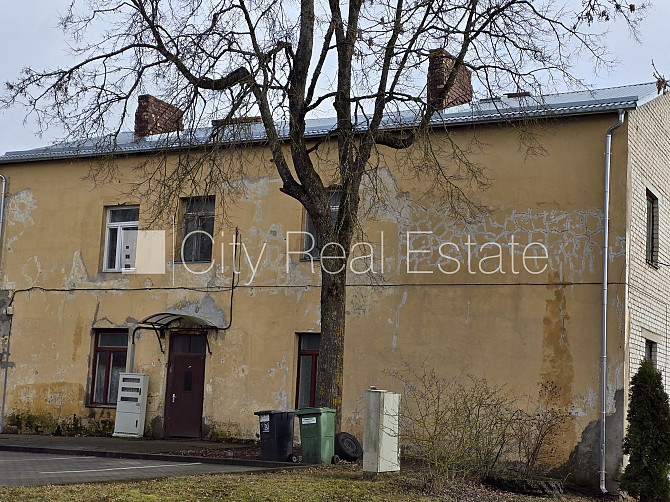 Tiek pārdots namīpašums Jaunjelgavas pilsētas centrā, kas sastāv no 7 dzīvokļiem. Lielisks Jaunjelgava - foto 3