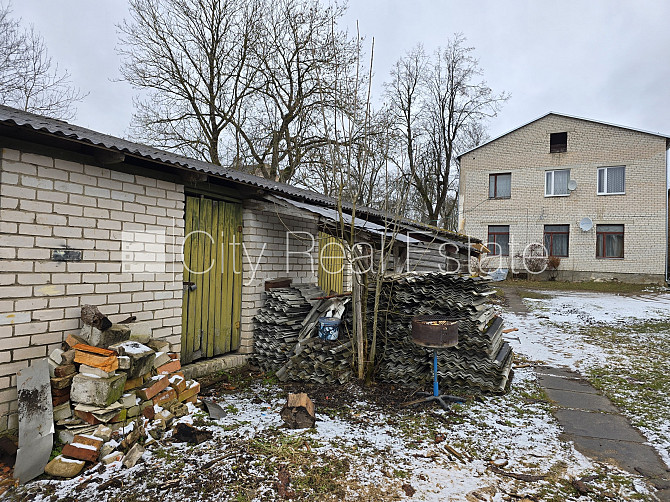 Tiek pārdots namīpašums Jaunjelgavas pilsētas centrā, kas sastāv no 7 dzīvokļiem. Lielisks Jaunjelgava - foto 9